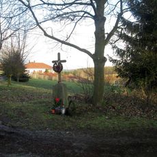 Kříž u křižovatky ve Vrbici u Stříbra