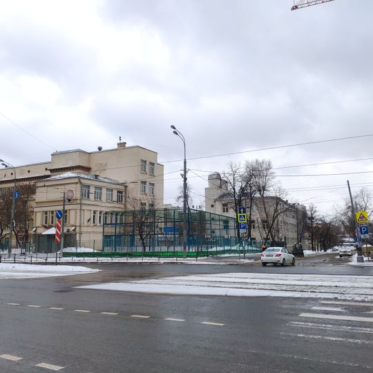 Русаковская улица 10 строения 1 6, Школа с обсерваторией