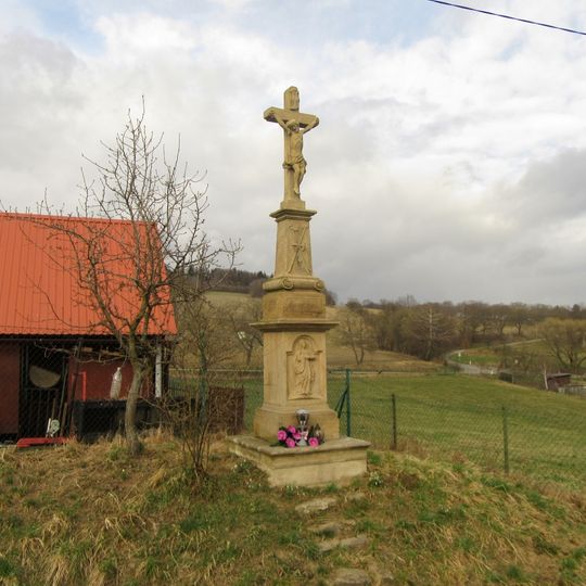 Kříž v Mladoňově na severním okraji