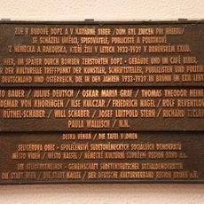 Pamětní deska německým a rakouským exilovým spisovatelům, publicistům a politikům