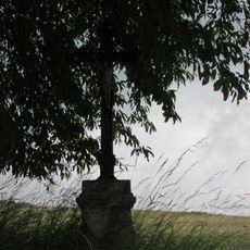 Kříž u cesty mezi Novým Rychnovem a Čejkovem
