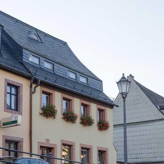 Putzbau in halboffener Bebauung Neustadt 18