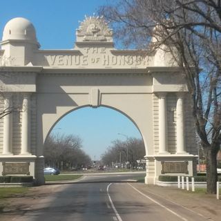 Avenue of Honour and Arch of Victory, Ballarat