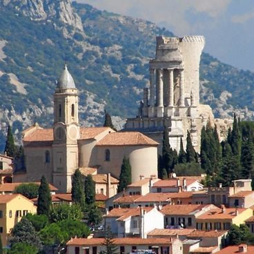 Fotografare la Costa Azzurra: ville, giardini e villaggi tra Monaco e Saint-Tropez