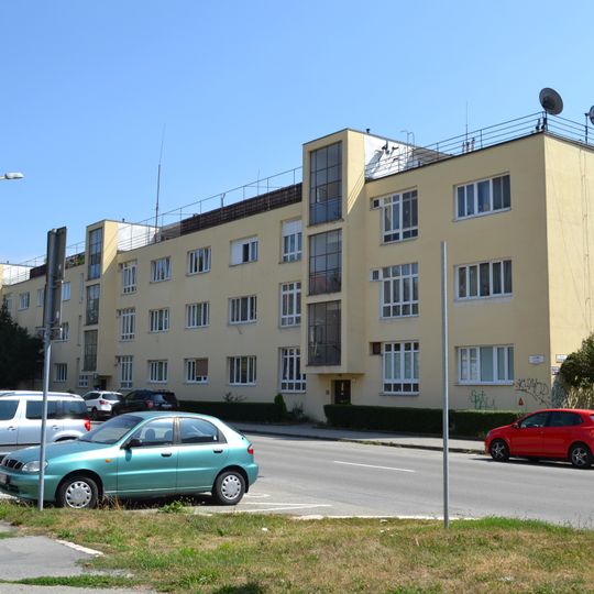 Masarykova kolónia bank. úrad. , dom bytový-sekcia III.