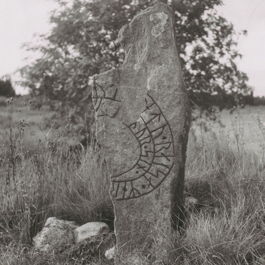 Uppland Runic Inscription 672
