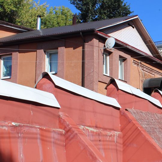 Здание магазина со складом