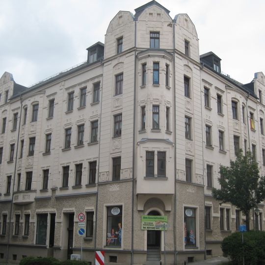Mietshaus in geschlossener Bebauung in Ecklage Zietenstraße 60