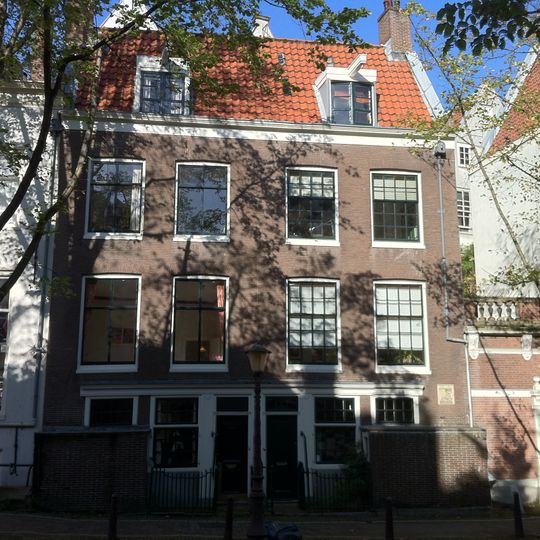Achterhuis van Oudezijds Voorburgwal 245 met uitgebouwde keukenvleugel