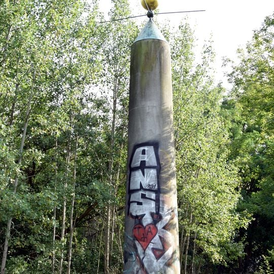 Turm, Wetterhahn und Windrose