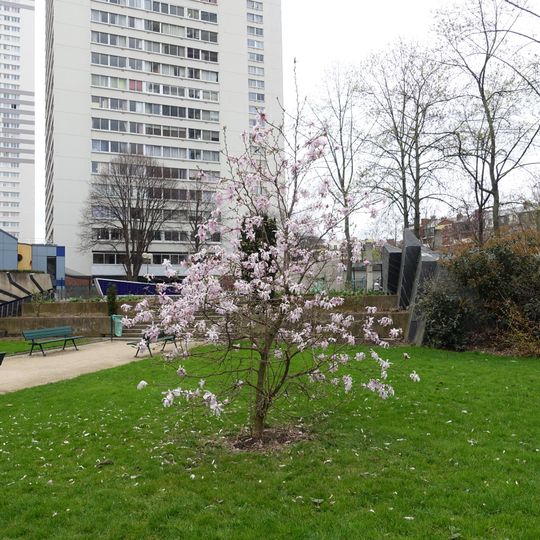 Square Samuel-Beckett