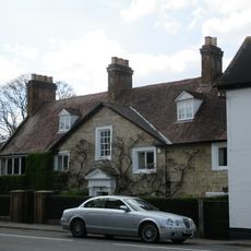 Moreton House And Moreton House Cottage
