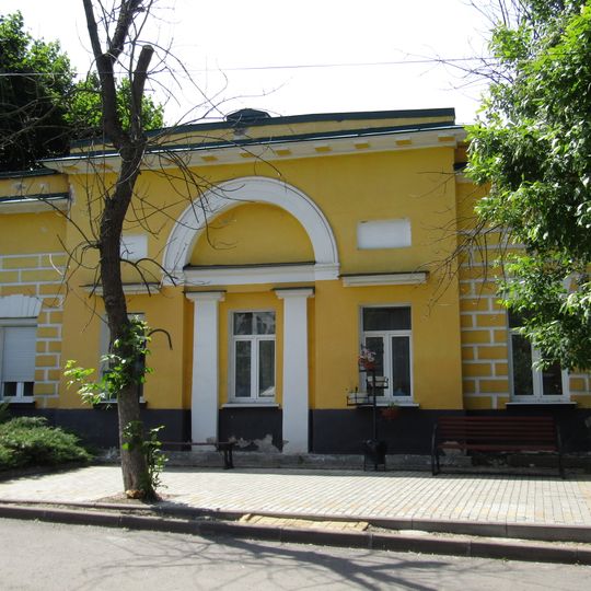 Южный боковой флигель