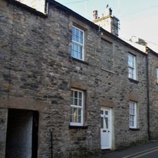 6 And 8, Mitchelgate