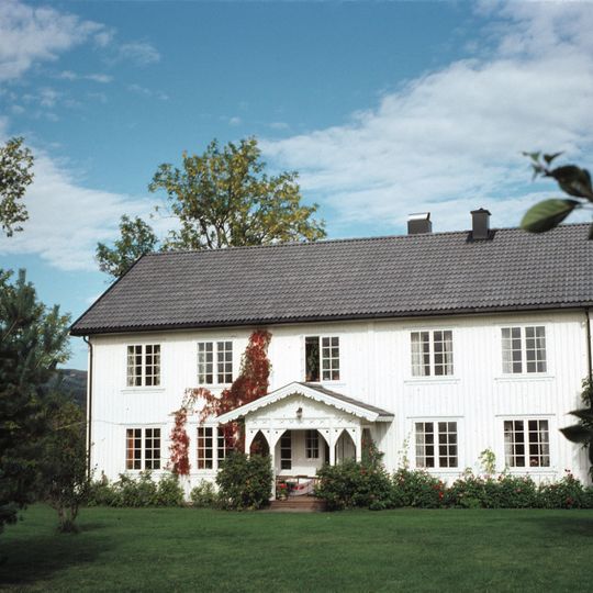 Lardal prestegård