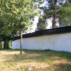 Kostol r. k. sv. Juraja, múr hradbový