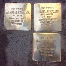 Stolperstein en memoria de Wilhelm Strauss