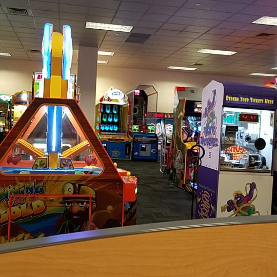 Chuck E. Cheese