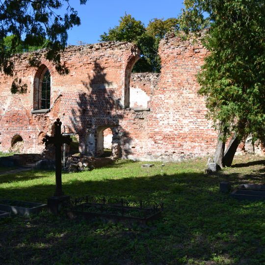 Ruina kościoła św. Jakuba wraz z cmentarzem przykościelnym w Osetniku