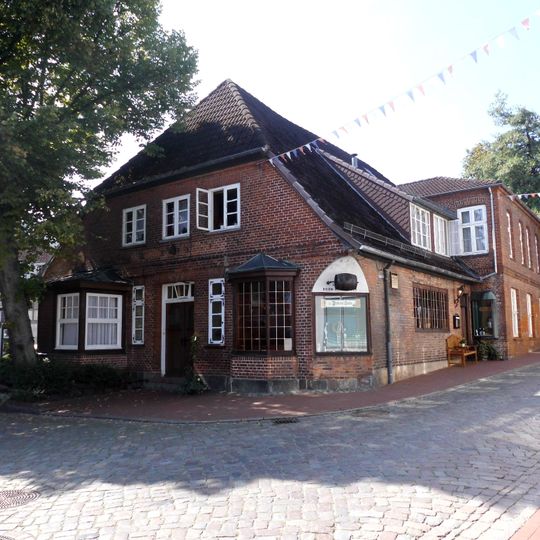 Wohn- und Geschäftshaus