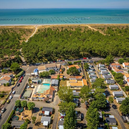 Camping Les Flots Bleus