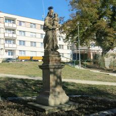 Socha svatého Josefa na náměstí Míru v Březně