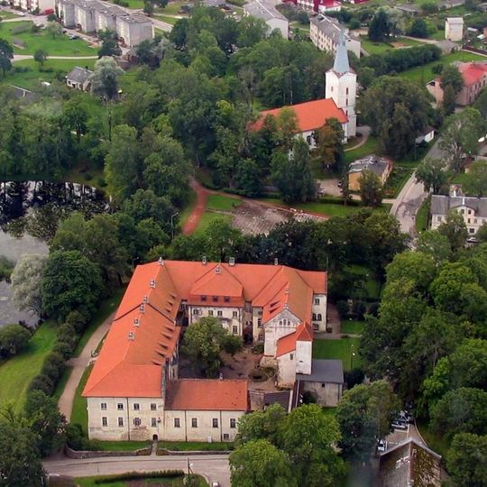 Dundagas viduslaiku pils