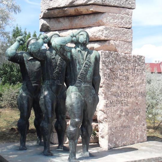 Monumento a los luchadores húngaros de las Brigadas Internacionales en España