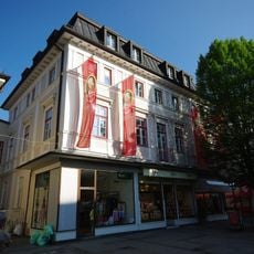 Wohn- und Geschäftshaus