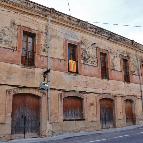 Edifici de l'antiga Societat Agrícola de Cabra
