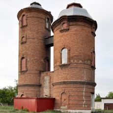 Насосная станция с двумя водонапорными башнями