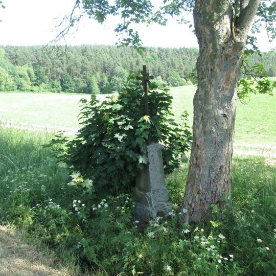 Kříž západně od Hašova