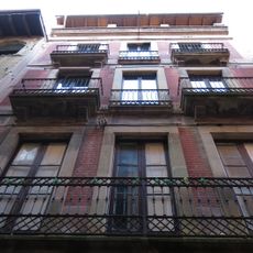 Building in carrer de la Riera, 20