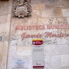 Biblioteca Pública Municipal de Medina del Campo - Gerardo Moraleja