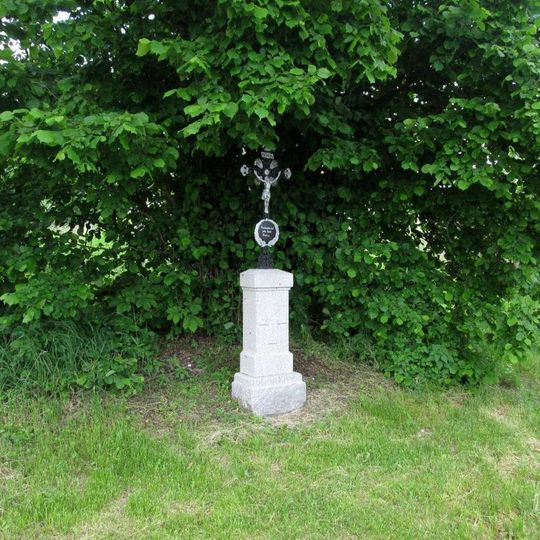 Kříž severně od Defurových Lažan