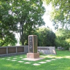 Ehrenmal und Gedenkstätte