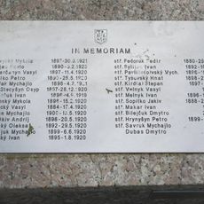 Pomník padlým vojákům Ukrajinské haličské armády na vojenském hřbitově v Ruprechticích