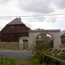 Zemědělský dvůr čp. 6