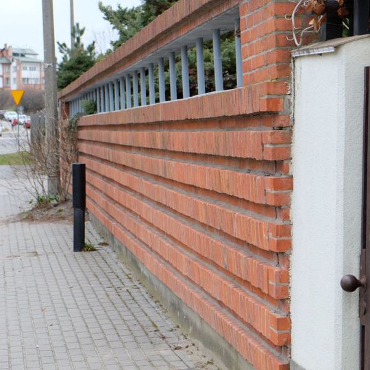 Ogrodzenie willi Mariana Piotrowskiego