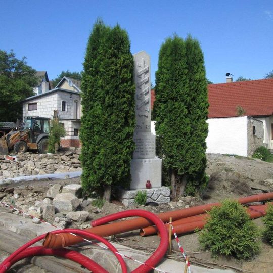 Pomník padlým ve Lhotě-Vlásenici