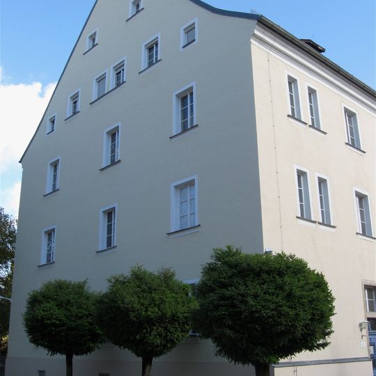 Ehemaliges Frauenkloster Notre Dame, seit 1892 Knaben- und Mädchenschulhaus von Stadtamhof