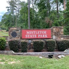 Mistletoe State Park