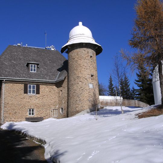 Sonnenobservatorium - Altbau mit Turm 1- äußere Erscheinung