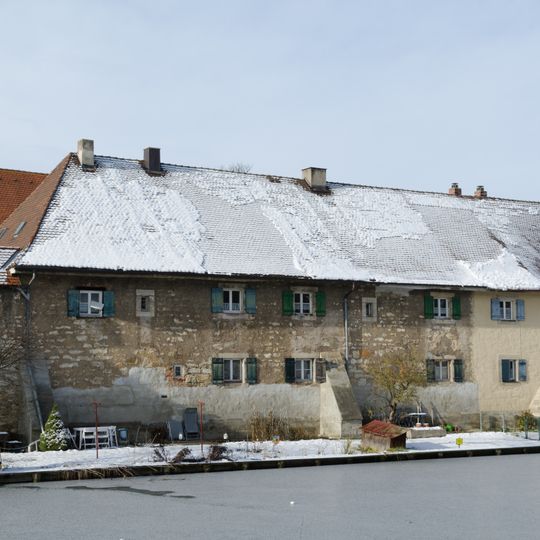 Seeweihermauer 19, 21