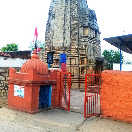 Janjgir small Vishnu temple