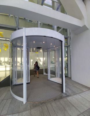Entrance 0