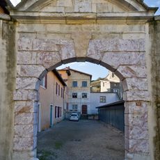 Hôtel de Villars et bâtiment de l'Aumônerie