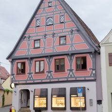 Wohn- und Geschäftshaus