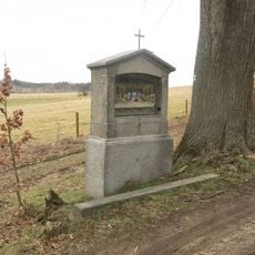 Kaplička Poslední večeře Páně u cesty ke Křížové cestě v Království