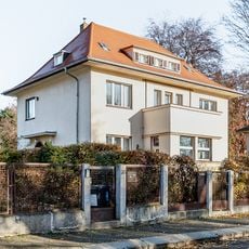 Villa Ludwig-Beck-Straße 22
